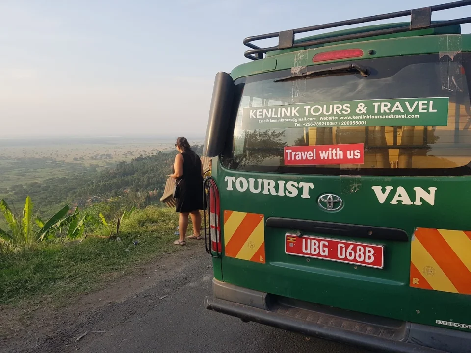 3-days-tree-climbing-lions-tour-and-boat-cruise-in-queen-elizabeth-national-park
