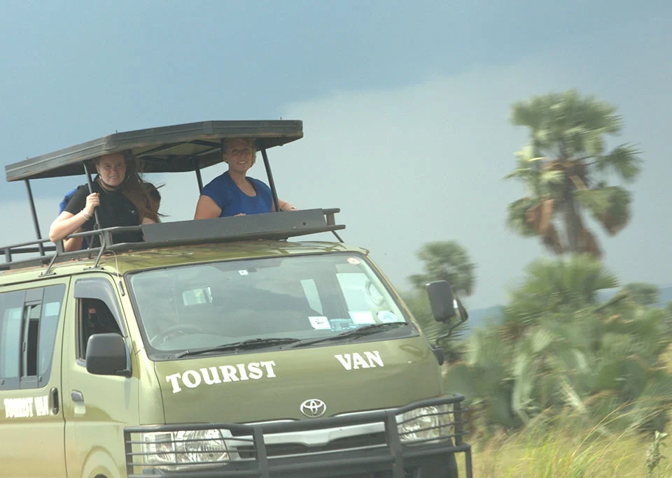 discover-uganda-a-12-day-wildlife-and-primates-expedition