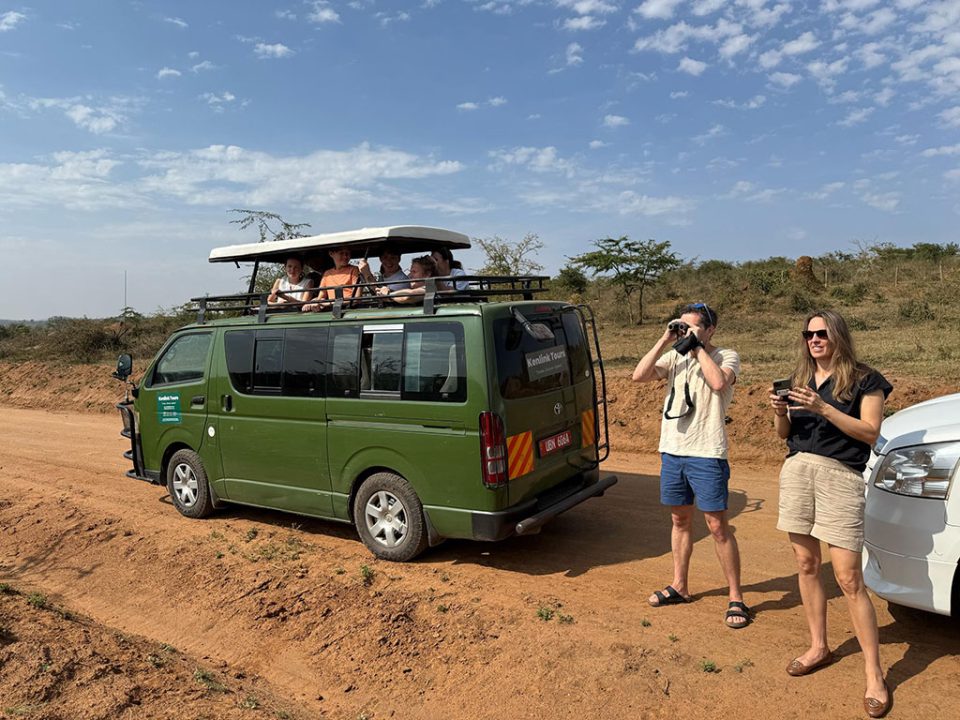 what-can-i-see-on-one-week-uganda-tour