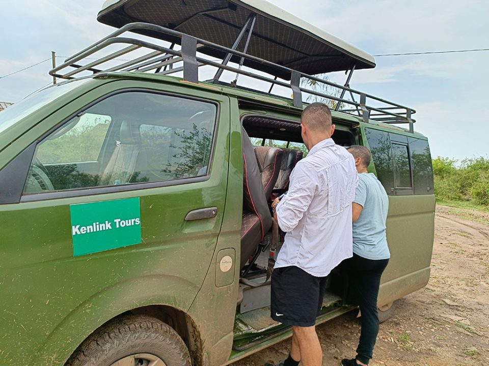 how-to-choose-a-right-lodge-for-gorilla-safari-in-bwindi