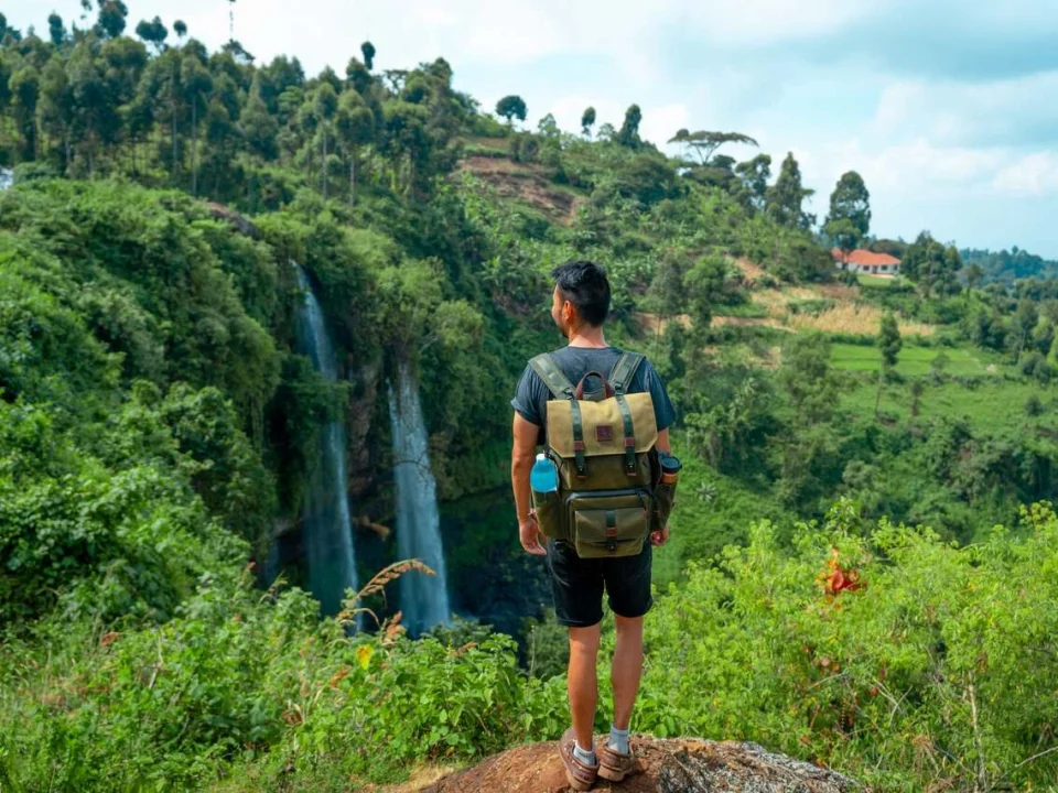 best-budget-safaris-in-uganda-for-backpackers
