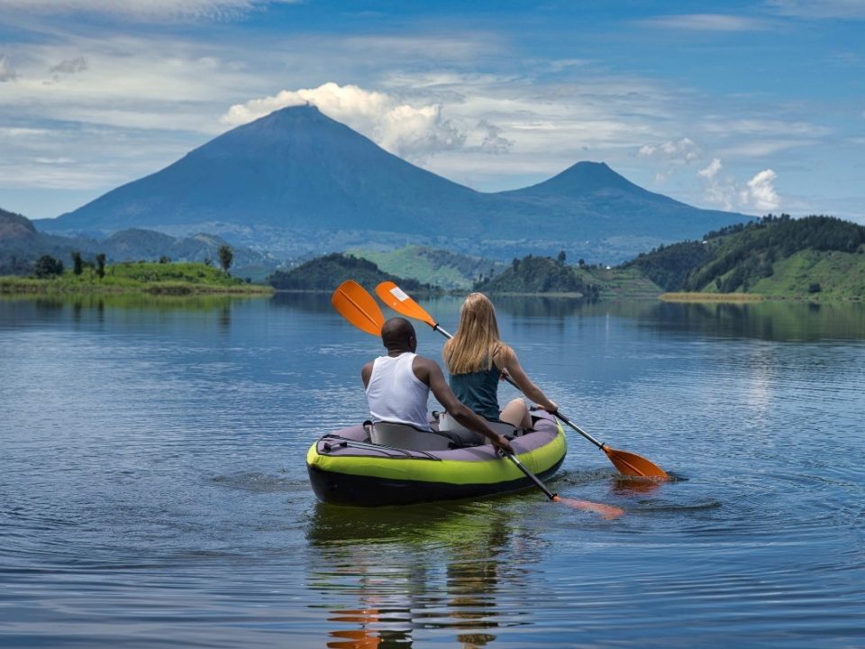 family-safari-and-lake-bunyonyi-holiday