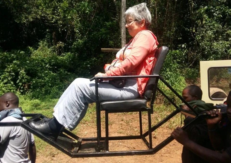 gorilla-trekking-in-uganda-for-old-people