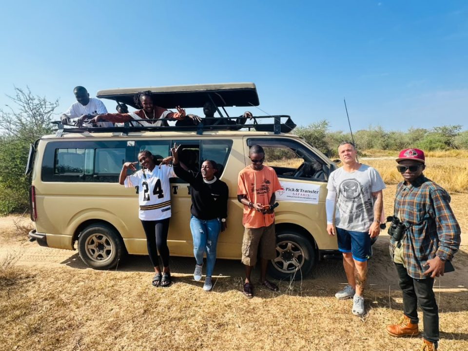 which-companies-offer-uganda-safaris-from-kigali