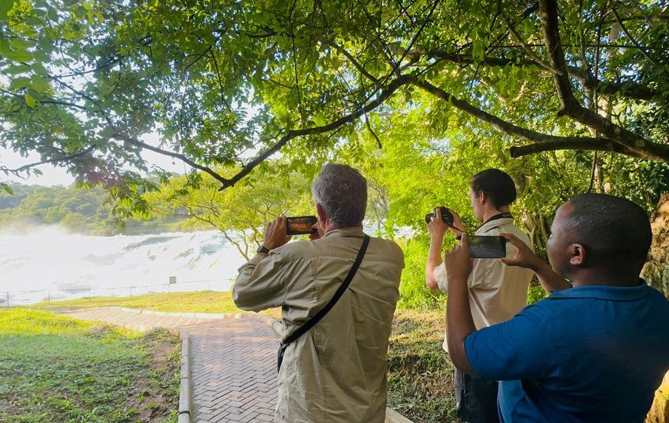 short-uganda-safaris-starting-from-kampala