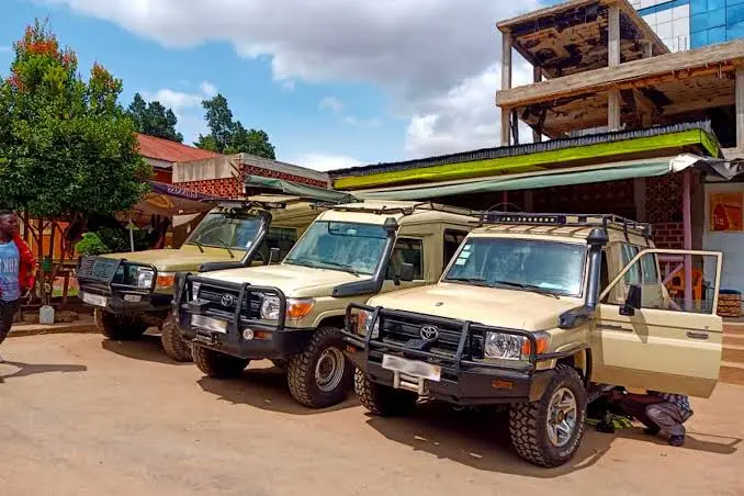 safari-car-hire-in-uganda
